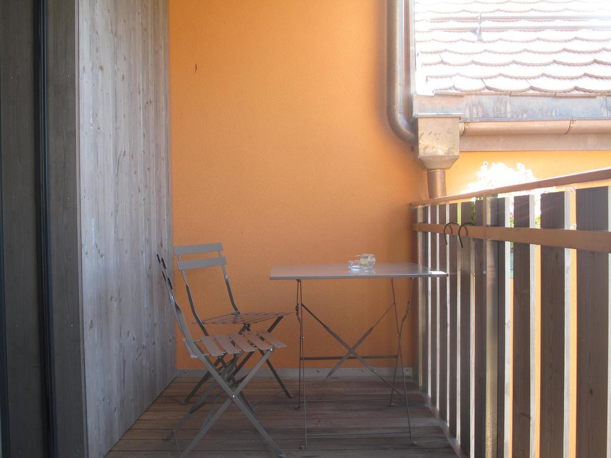 Cave Du Treyblanc Acomodação com café da manhã Luins Exterior foto